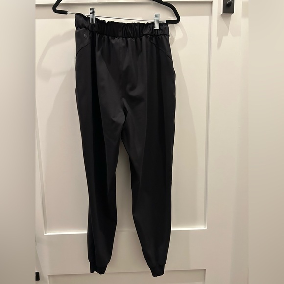 Lululemon Black Joggers Size 8 Medium - Picture 3 of 4